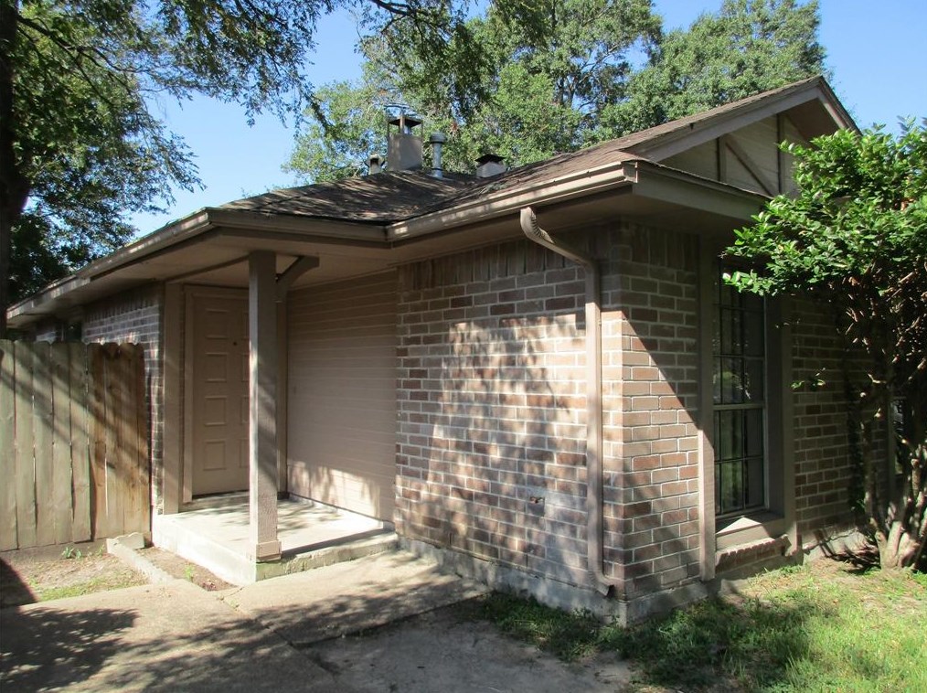 22315 Tree House Ln, Spring TX  77373-8801 exterior