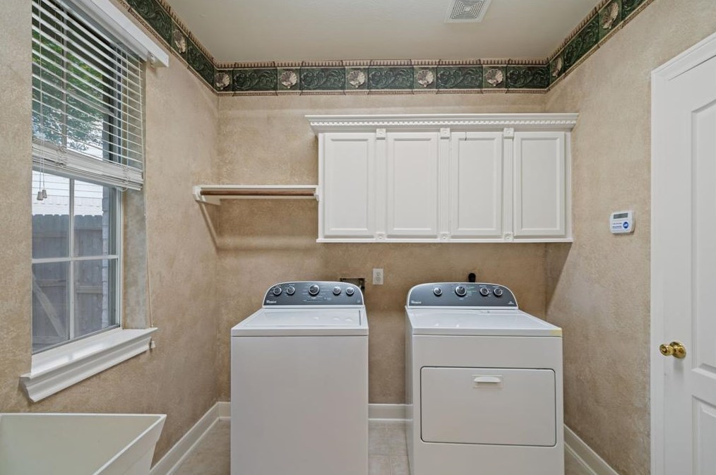 1778 Lakeside Enclave Dr, Houston TX  77077-1688 exterior
