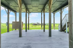 1025 Sunset Circle W, Crystal Beach, TX 77650 - Photo 15