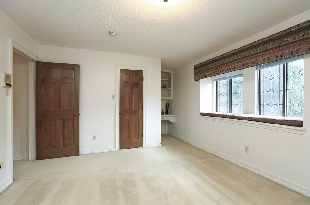 6730 Mossridge Dr, Houston TX  77069-2456 exterior