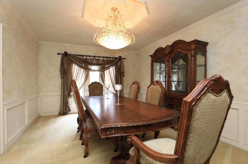 6730 Mossridge Dr, Houston TX  77069-2456 exterior