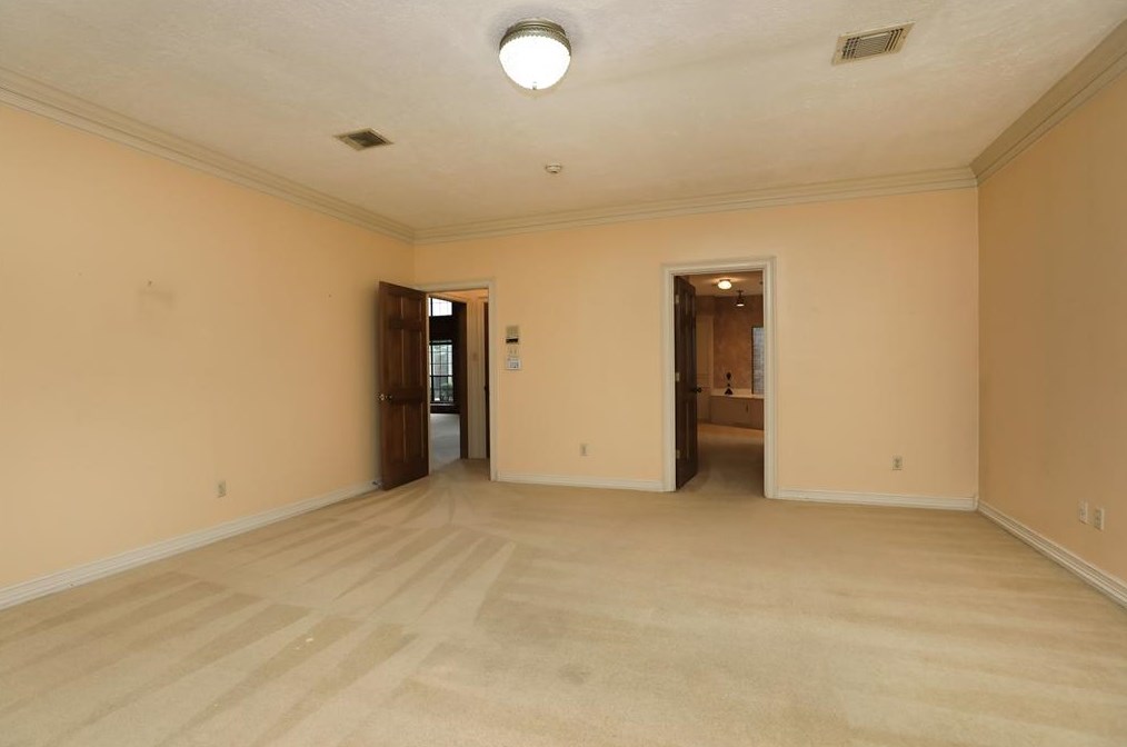 6730 Mossridge Dr, Houston TX  77069-2456 exterior