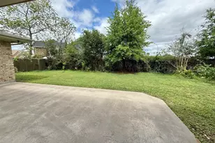 302 Buckingham Dr, Port Neches, TX 77651 - Photo 35