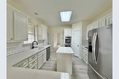 302 Buckingham Drive, Port Neches, TX 77651 - Photo 15