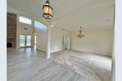 302 Buckingham Drive, Port Neches, TX 77651 - Photo 5