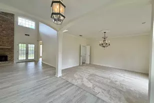 302 Buckingham Dr, Port Neches, TX 77651 - Photo 5