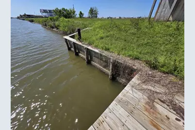 900 Mariner Street, Sargent, TX 77414 - Photo 13