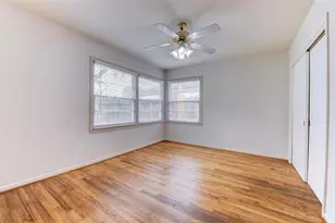 4018 Woodshire St, Houston, TX 77025 - Photo 19