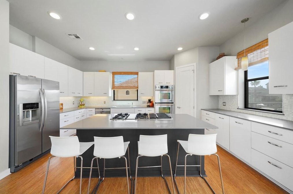 18734 Prince William Ln, Houston TX  77058-4227 exterior