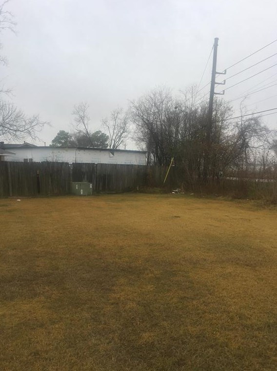 4640 Lauder Rd, Houston TX  77039-3618 exterior