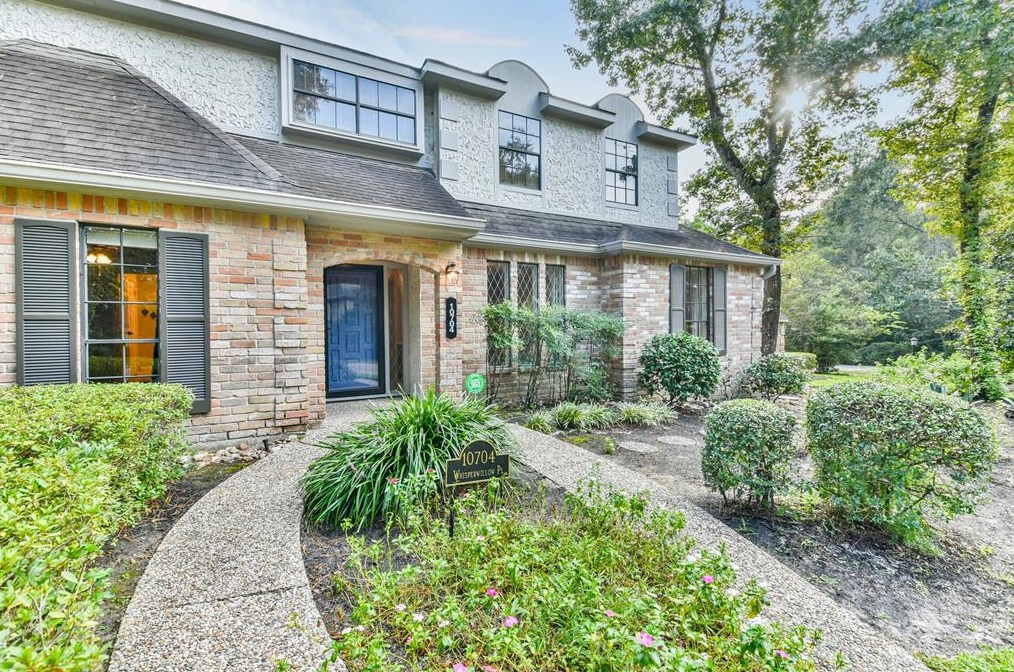 10704 Whisperwillow Pl, Spring TX  77380-1348 exterior