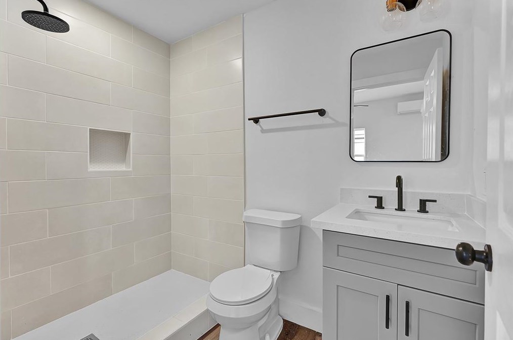 224 Everton St, Houston TX  77003-2504 exterior