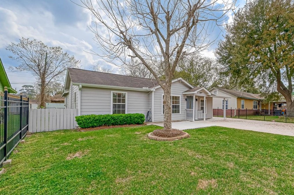 1006 Mayford St, Houston TX  77076-2844 exterior