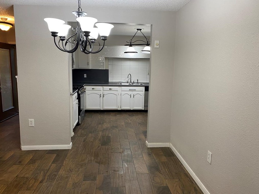 16327 Cavendish Dr, Houston TX  77059-4710 exterior