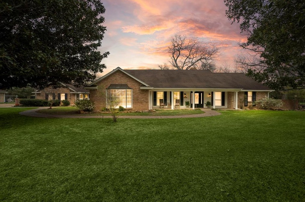 6610 Country Ln, Richmond TX 77406-7734 exterior