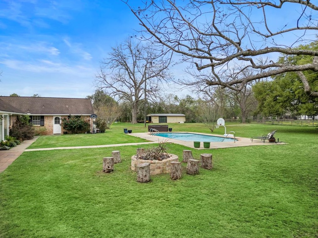 6610 Country Ln, Richmond TX 77406-7734 exterior