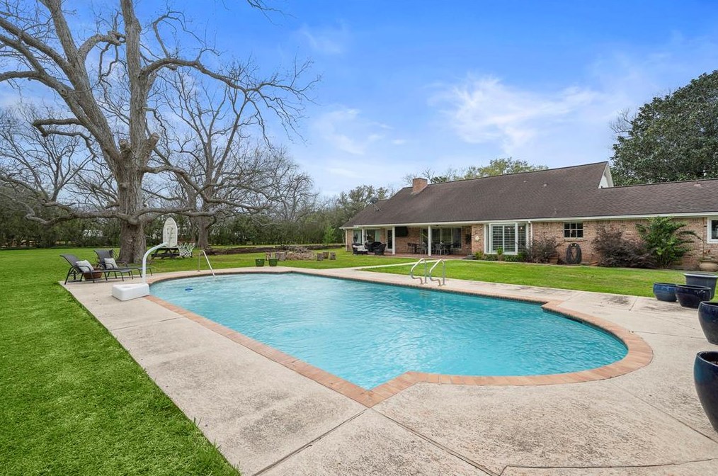 6610 Country Ln, Richmond TX 77406-7734 exterior