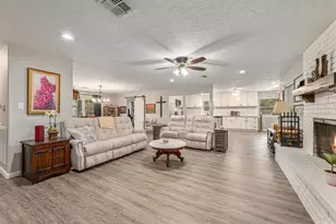 1906 12th St, Hempstead, TX 77445 - Photo 9