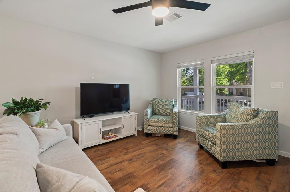 1553 Elliott St, Houston TX  77023-3673 exterior