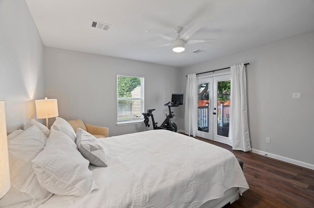1553 Elliott St, Houston TX  77023-3673 exterior