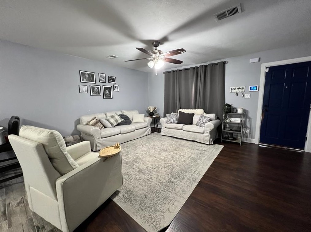 1209 Ash St, Baytown TX  77520-7909 exterior