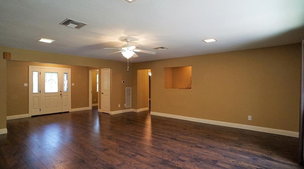 2302 Deer Valley Dr, Spring TX  77373-6005 exterior