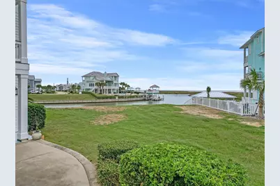 4003 S Sunset Bay Drive, Galveston, TX 77554 - Photo 9