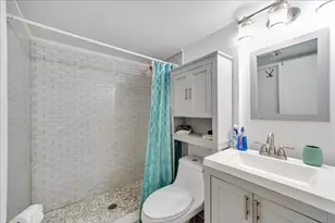 8001 Briarwood Ln, Austin, TX 78757 - Photo 17