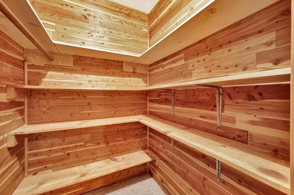 4002 Laurel Grv Dr, Taylor Lake Village TX 77586-5015 exterior