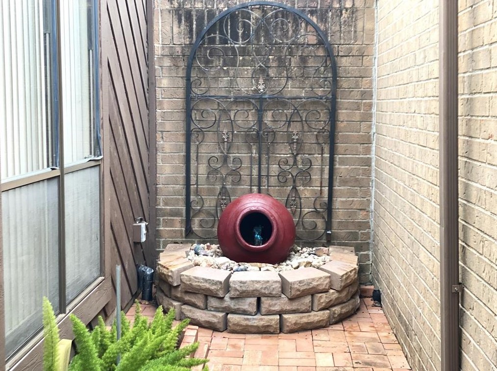 16614 Sunlight Way, Houston TX  77058-2333 exterior