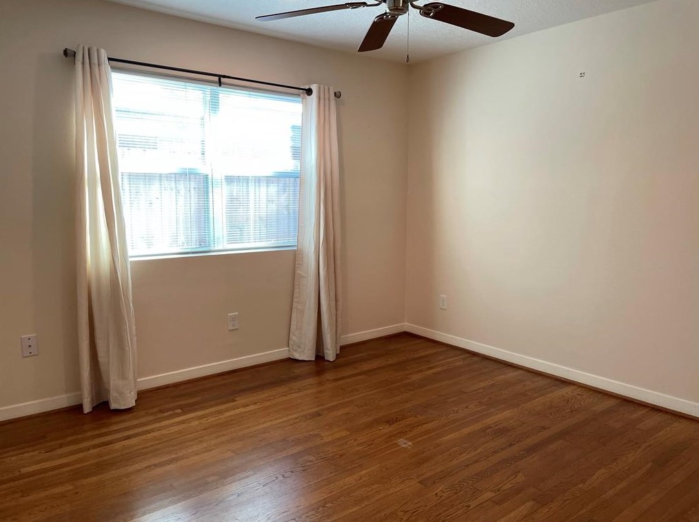 8627 Mcavoy Dr, Houston TX  77074-7307 exterior