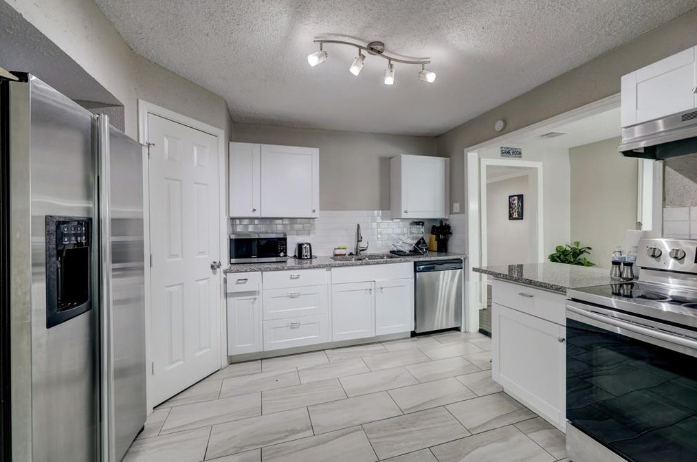 6618 Burkett St, Houston TX  77021-2325 exterior
