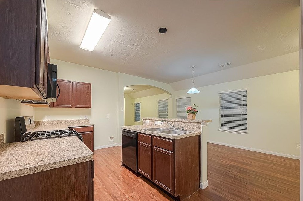 22258 Queenbury Hl Dr, Houston TX  77073-5685 exterior