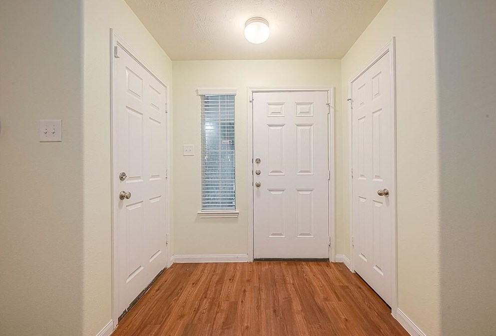 22258 Queenbury Hl Dr, Houston TX  77073-5685 exterior