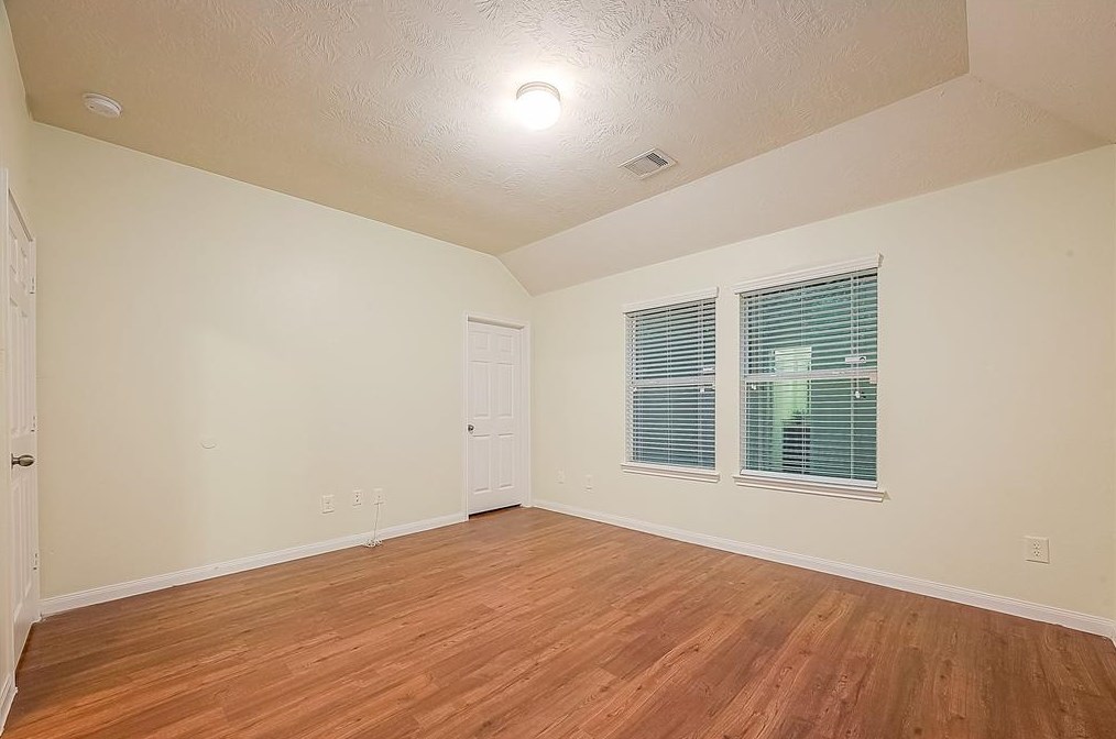 22258 Queenbury Hl Dr, Houston TX  77073-5685 exterior