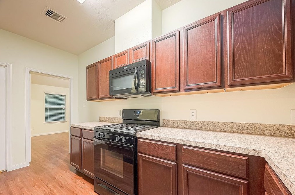 22258 Queenbury Hl Dr, Houston TX  77073-5685 exterior