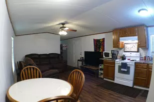 1615 E Wallisville Rd, Highlands, TX 77562 - Photo 25