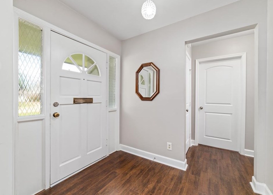 5731 Cheltenham Dr, Houston TX  77096-2929 exterior