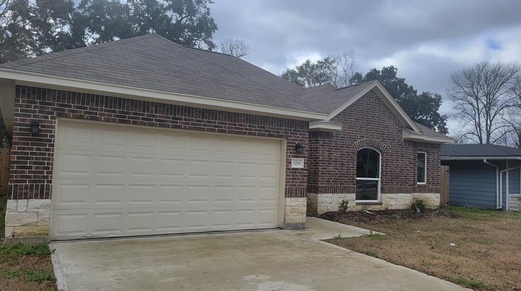 5218 Kingsbury, Houston TX  77021-3401 exterior