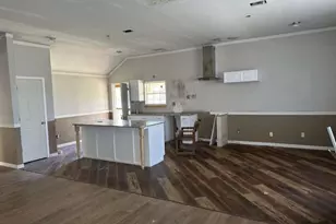 206 Grayson St, Teague, TX 75860 - Photo 3