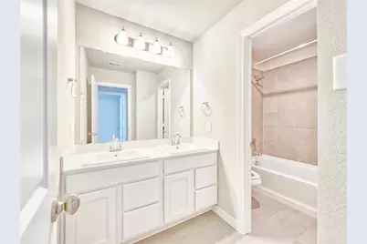 8002 Scanlan Trace, Missouri City, TX 77459 - Photo 11