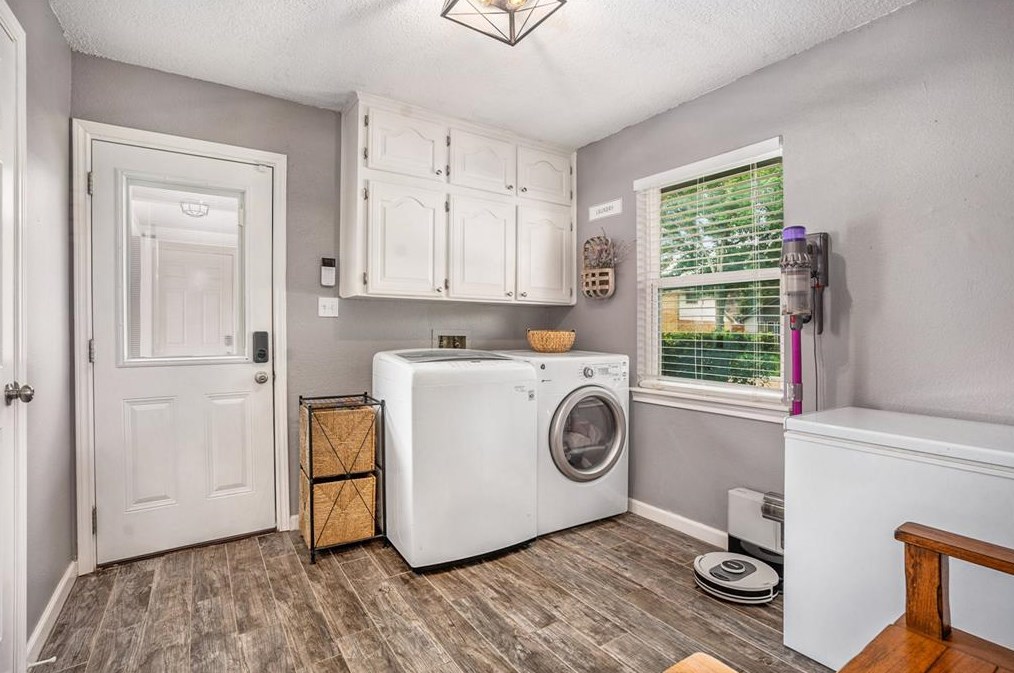 1602 Chelsea Pl, Taylor Lake Village TX 77586-5823 exterior