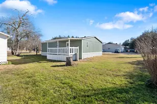 218 E Denton St, Bremond, TX 76629 - Photo 15