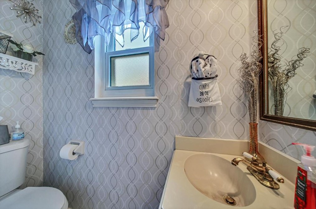 2302 Middle Crk Dr, Humble TX 77339-1821 exterior