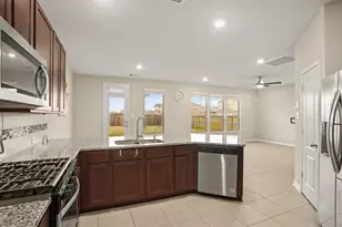 15602 Cliffside Arbor Ln, Houston, TX 77044 - Photo 11