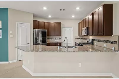 15602 Cliffside Arbor Lane, Houston, TX 77044 - Photo 9