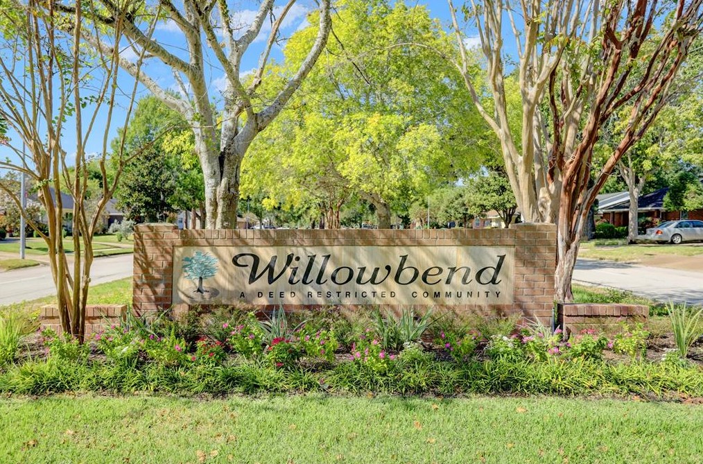 4551 Warm Spg Rd, Houston TX  77035-6027 exterior