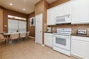 22 W Greenhill Terrace Pl, The Woodlands, TX 77382 - Photo 5