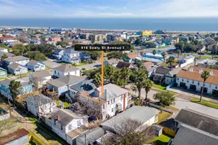 916 Sealy St, Galveston, TX 77550 - Photo 1