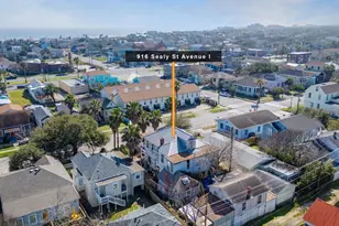 916 Sealy St, Galveston, TX 77550 - Photo 5